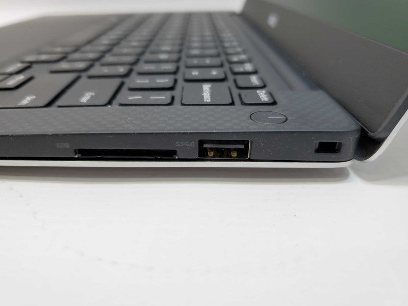 Dell XPS P54G 13.3\\" Core i5-7200U @ 2.5GHz 8GB DDR3 500GB NVME (