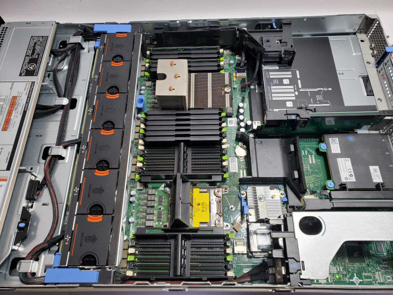 Dell PE R720 1x Xeon E5-2609 2.4GHz QC/32GB ECC - H710 Mini, NO HDDs 8x3.5\\"~