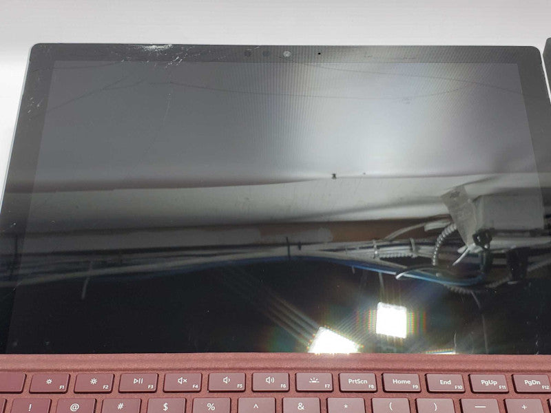 Microsoft Surface Pro 6 (1796) i5-8350U 8GB RAM 128GB Storage (READ) |