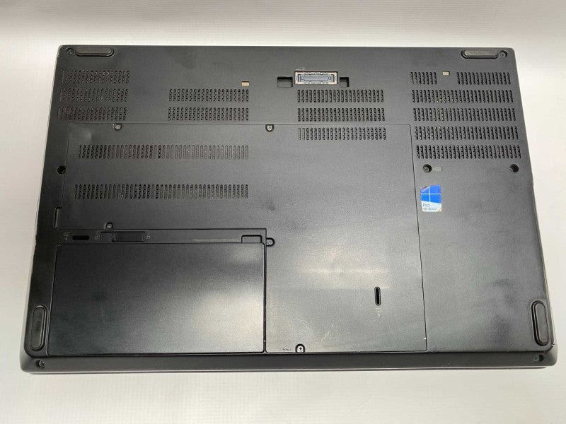 17\\" Lenovo P70 with i7-6820HQ CPU 16GB RAM & 1TB SSD + 1TB HDD READ -