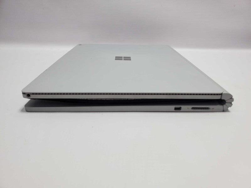Microsoft Surface Book (1703) i5-6300U 8GB RAM 256GB Storage (READ) |