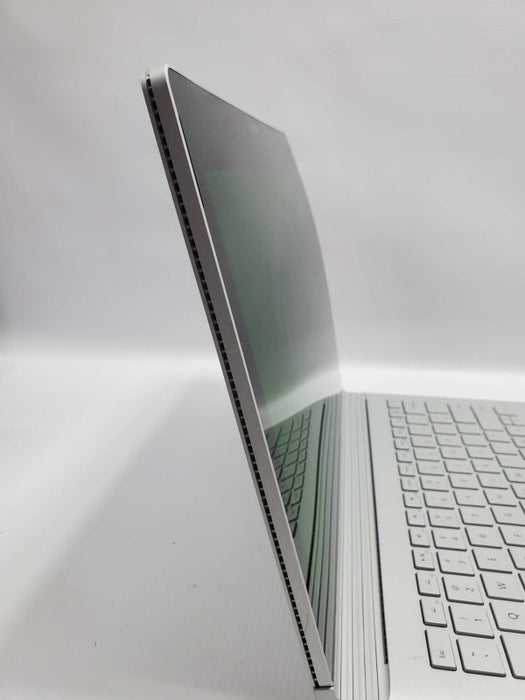 Microsoft Surface Book (1703) i5-6300U 8GB RAM 256GB Storage (READ) |
