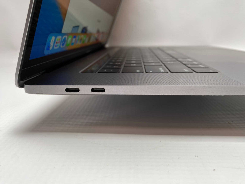 MacBook Pro 15-inch 2018 with i7 CPU 16GB RAM & 250GB Storage  -