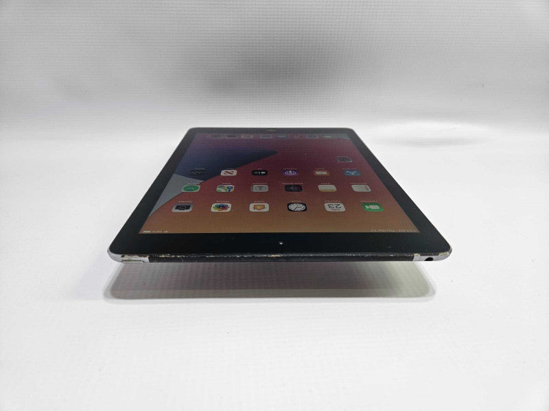 Apple iPad Air 2 128 GB WiFi Only A1567 Silver Tablet  )