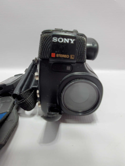 Sony CCD-TR51 Vintage 8mm Videcamera (AS-IS) |