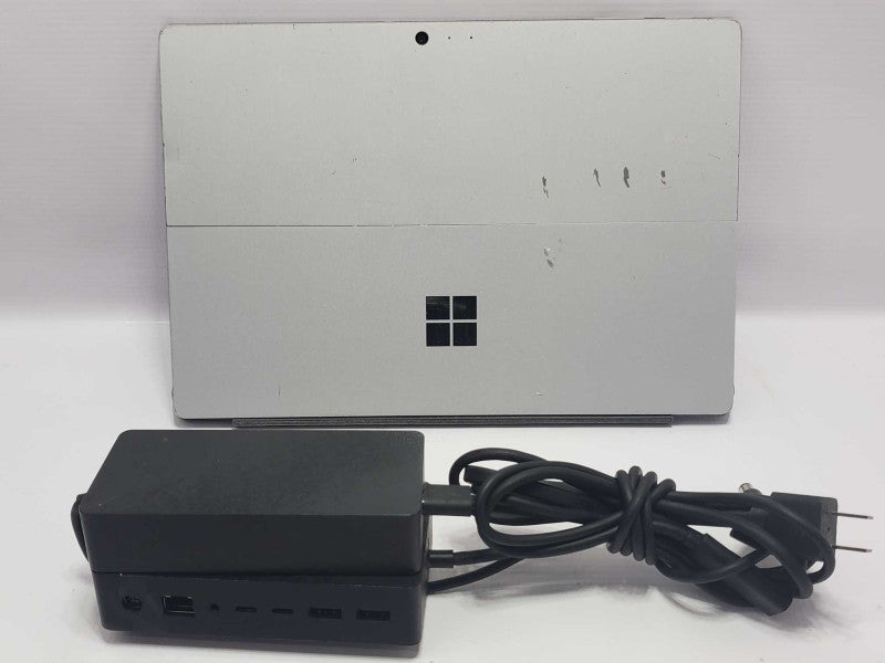 Microsoft Surface Pro 4  (1724) i5-6300U 8GB RAM 256GB Storage (READ) |