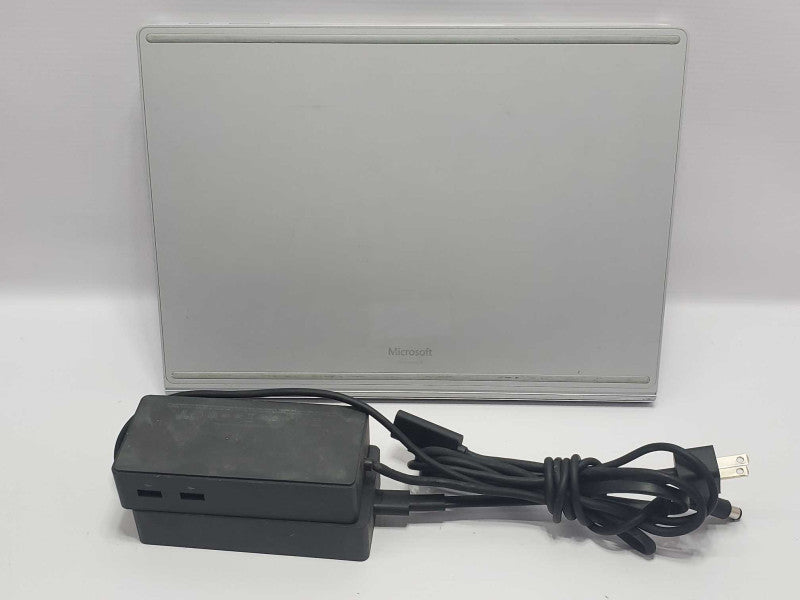 Microsoft Surface Book (1703) i5-6300U 8GB RAM 256GB Storage (READ) |
