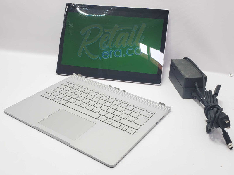 Microsoft Surface Book (1703) i5-6300U 8GB RAM 256GB Storage (READ) |
