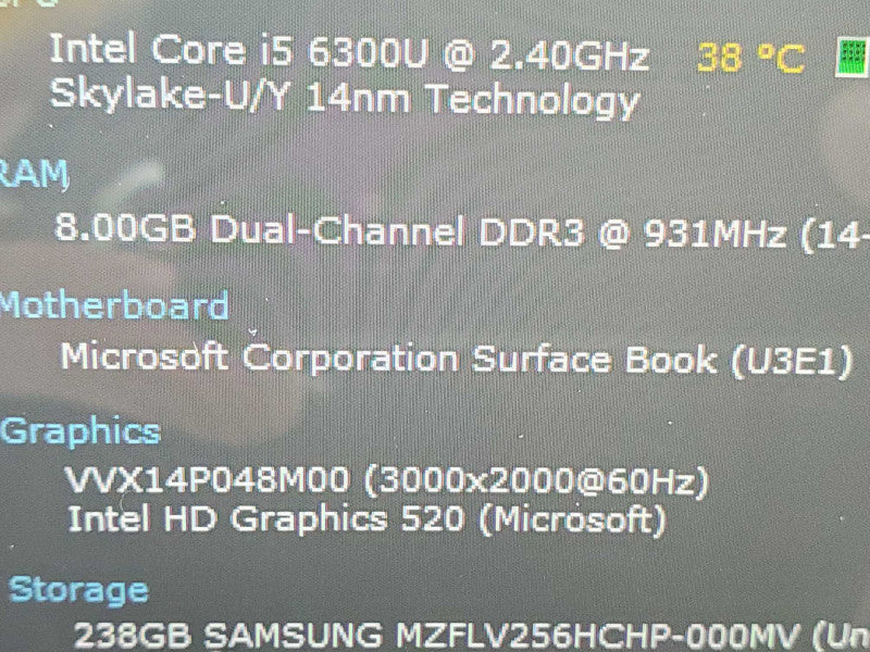 Microsoft Surface Book (1703) i5-6300U 8GB RAM 256GB Storage (READ) |