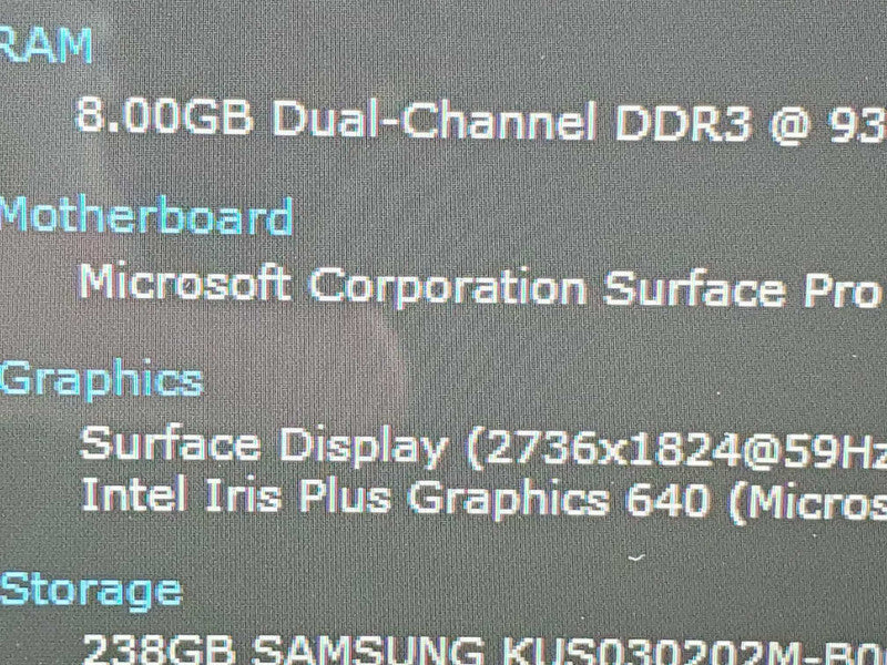 Microsoft Surface Pro 5 (1796) i7-7660U 8GB RAM 256GB Storage |