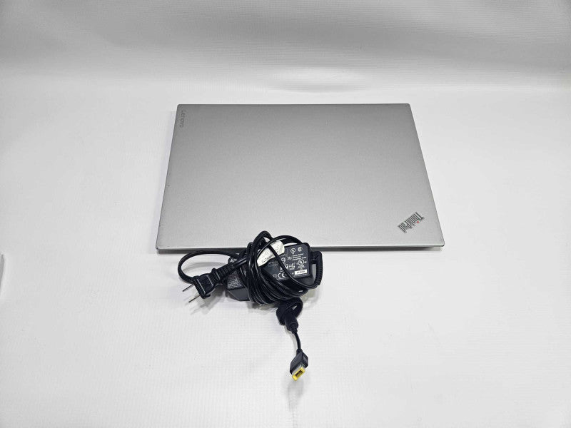 Lenovo Thinkpad T470S i7 7600U @ 2.80GHz 12 GB RAM 250GB SSD )