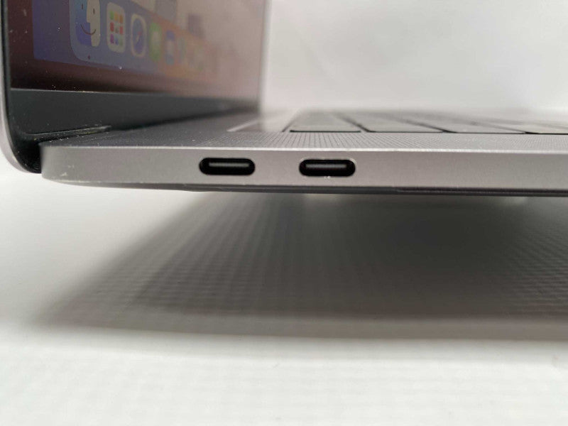 2017 MacBook Pro 15-inch TouchBar with i7 CPU 16GB RAM & 1TB Storage READ  -