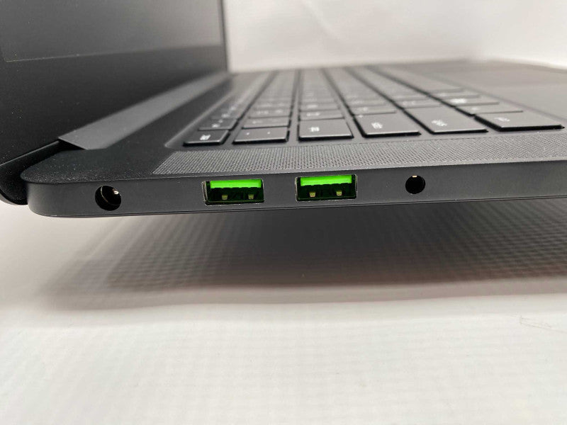 Razer Blade 14â Intel i7 7th gen CPU | RZ09-01953E73  READ  -