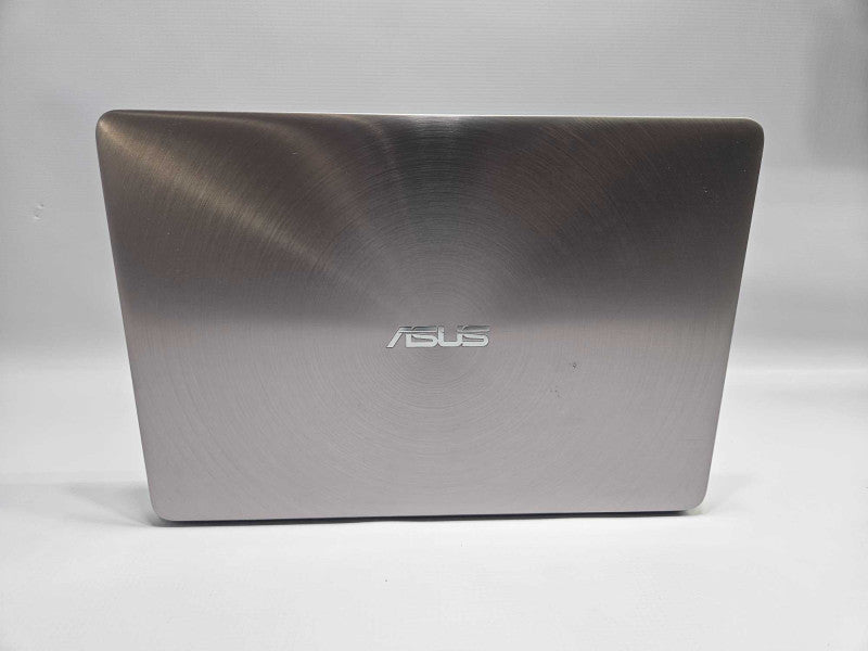 Asus ZenBook UX330C Intel m3 7Y30 @ 1.00GHz 8 GB RAM )