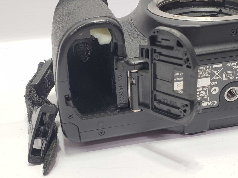 Canon EOS 30D DSLR Camera Body |