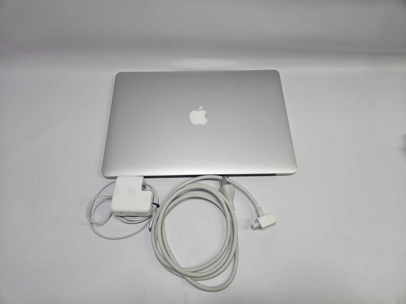Apple MacBook Pro 15-inch Mid-2012 |2.3GHz Quad-Core i7 8GB RAM 250GB HDD )