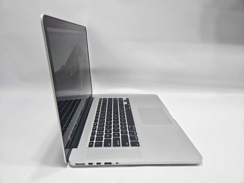 Apple MacBook Pro 15-inch Mid-2012 |2.3GHz Quad-Core i7 8GB RAM 250GB HDD )