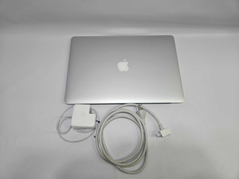 Apple MacBook Pro 15-inch Mid-2012 |2.3GHz Quad-Core i7 8GB RAM 250GB HDD )