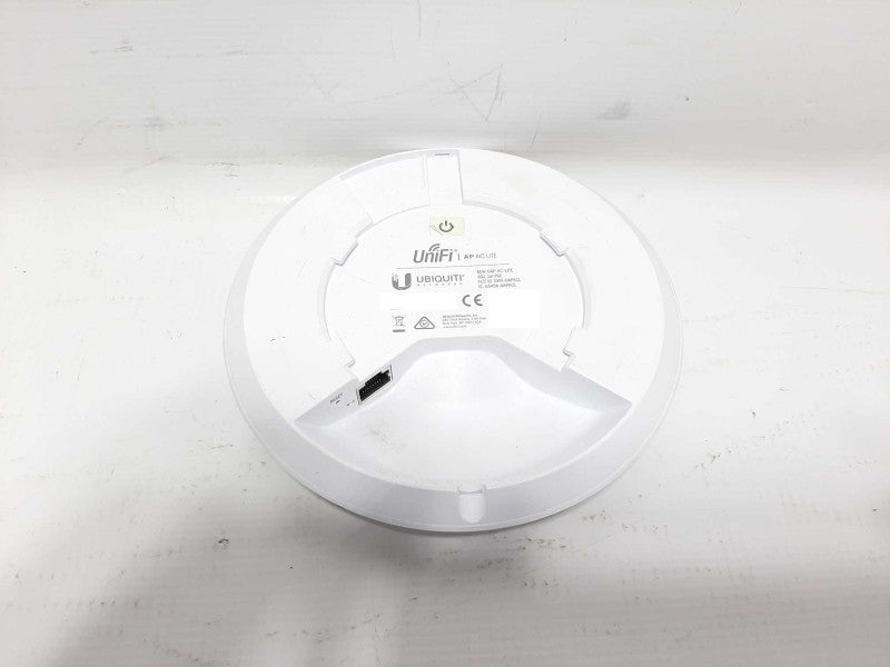 Ubiquiti Networks UAP-AC-LITE UniFi AP AC LITE Access Q$