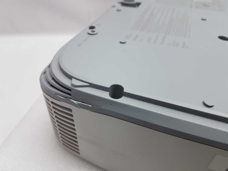NEC NP-M260X Projector 3623 lamp hours / READ #