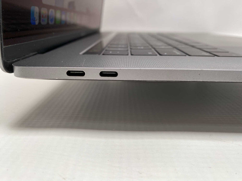 MacBook Pro 15-inch TouchBar 2017 with i7 CPU 16GB RAM & 250GB Storage READ -