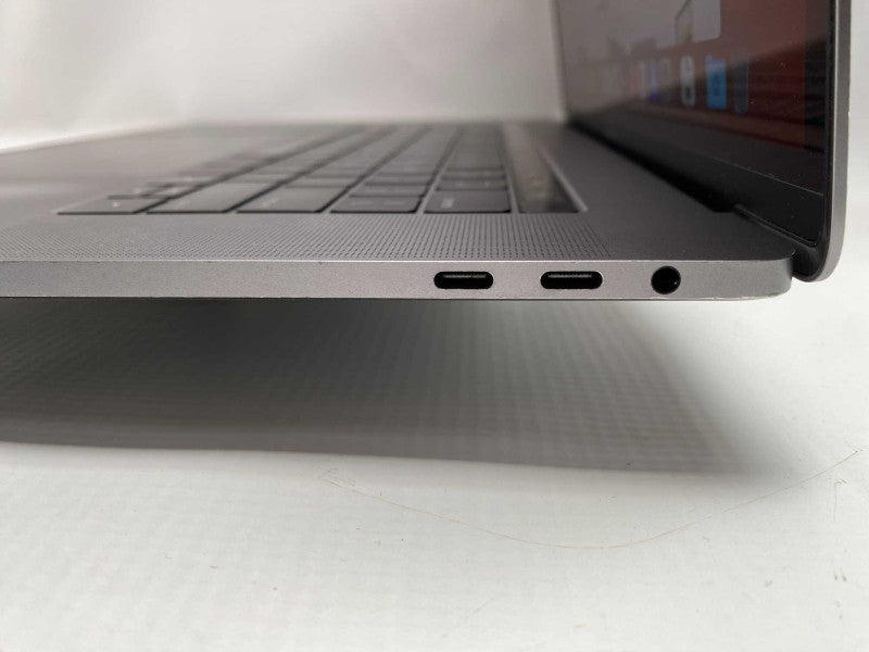 MacBook Pro 15-inch TouchBar 2017 with i7 CPU 16GB RAM & 250GB Storage READ -