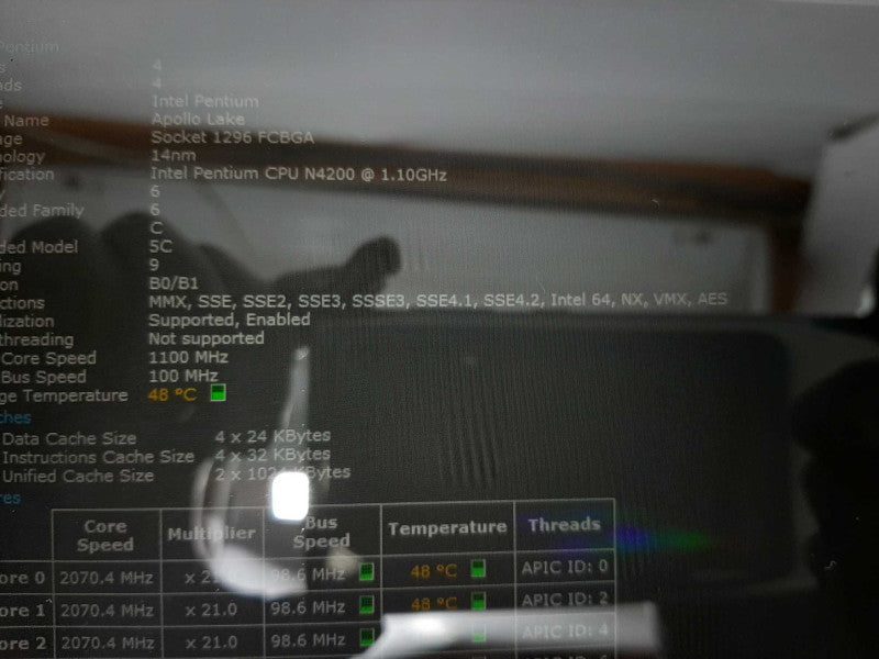Acer Switch 3 N17H1 Intel Pentium N4200 4GB RAM 64GBSSD with keyboard $