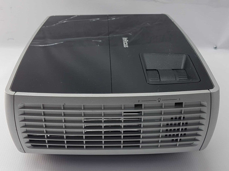 Infocus In-3104 XGA Conferance Projector / 609 lamp hours  #