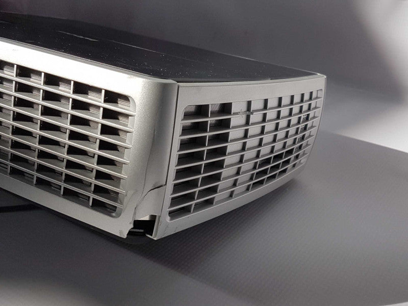 Infocus In-3104 XGA Conferance Projector / 609 lamp hours  #