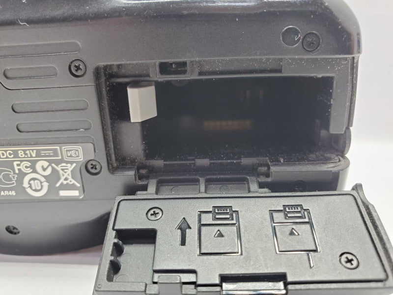 Canon EOS Rebel T2i Camera Body (AS-IS) |