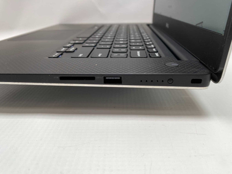 DELL XPS 15 9560 with i7-7700HQ CPU 16GB RAM & 16GB RAM & 512GB SSD Storage  Q-