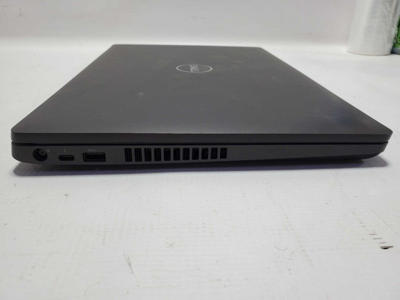 Dell Precision 3540 15.6\\" Core i7-8665U @ 1.9GHz 16GB DDR4 500GB SSD ~