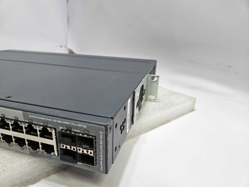 Network Switch HP 2920-24G / J9726A 24-Port with 4 SFP Ports - With RM Ears )