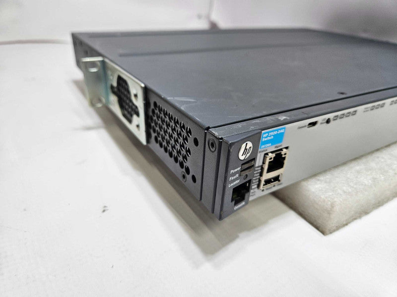 Network Switch HP 2920-24G / J9726A 24-Port with 4 SFP Ports - With RM Ears )