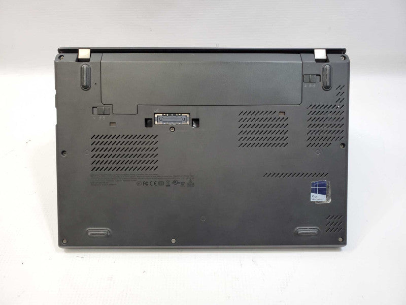 Lenovo ThinkPad x260 Core i7-6600 U @ 2.6GHz 8GB DDR3 500GB SSD (