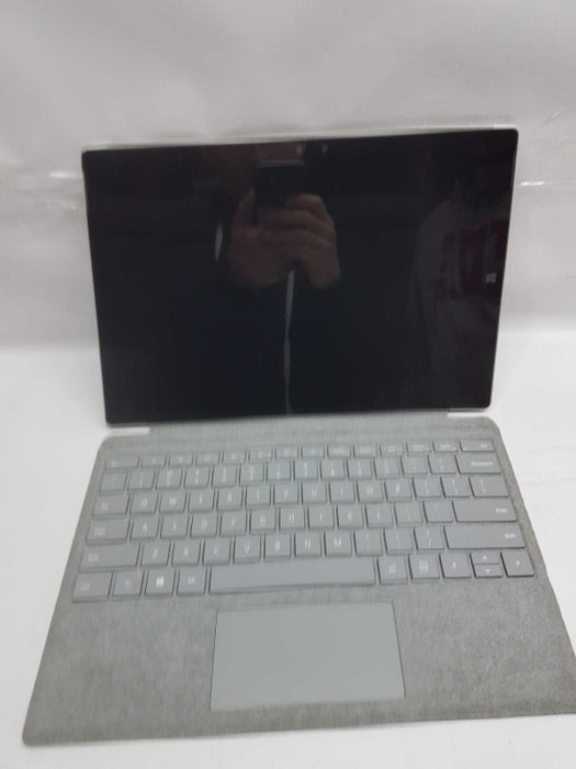 Microsoft Surface 1631 Pro 3 Intel i5 4300U 1.9Ghz / 8GB RAM / 256GB SSD #