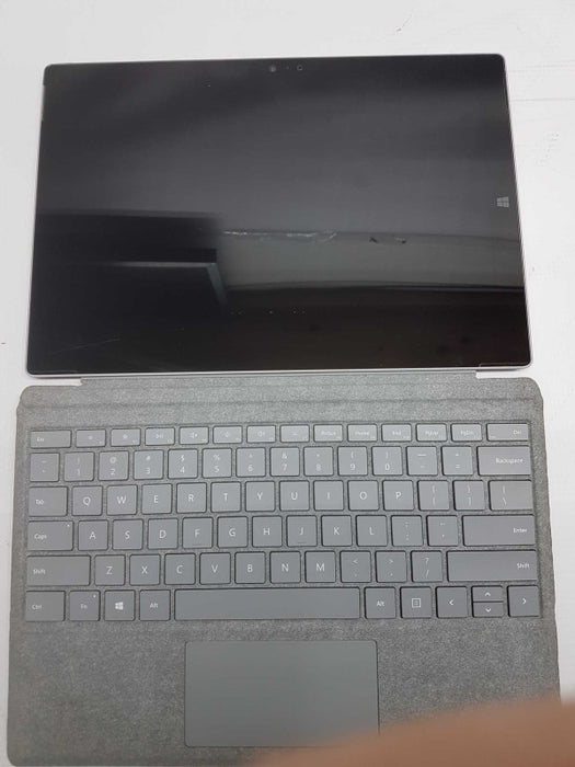 Microsoft Surface 1631 Pro 3 Intel i5 4300U 1.9Ghz / 8GB RAM / 256GB SSD #