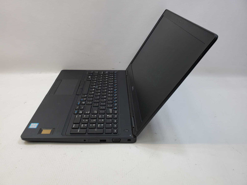Dell Latitude 5580 Core i7-7820HQ @ 2.9GHz 8GB DDR3 250GB Nvidia 940MX 2GB (