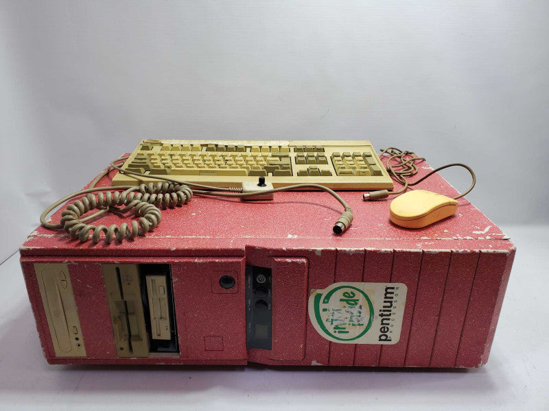 Vintage PC Pentium 1st Gen, with Keyboard, Mouse and Gravis controller  AS-IS ~