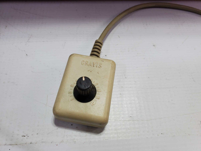 Vintage PC Pentium 1st Gen, with Keyboard, Mouse and Gravis controller  AS-IS ~