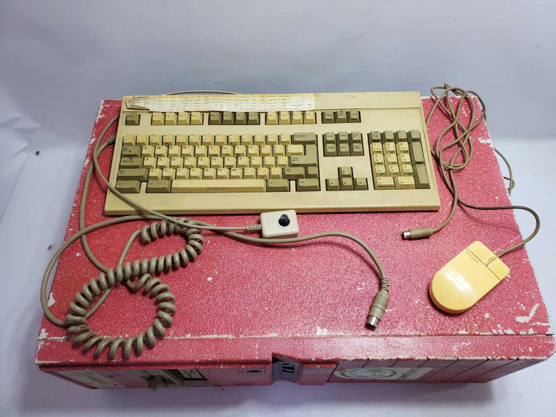 Vintage PC Pentium 1st Gen, with Keyboard, Mouse and Gravis controller  AS-IS ~
