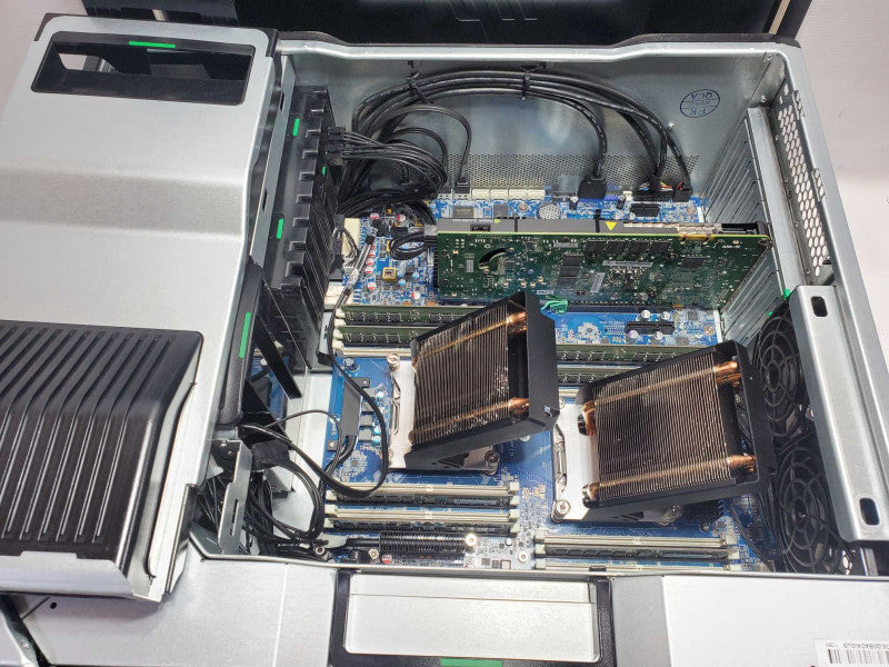 HP Z840 WS 2x Xeon E5-2623(v4) 2.6GHz/128GB, Quadro 4000, 3x 240GB SSD ~