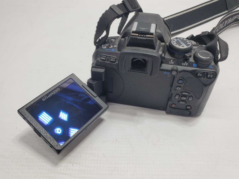 Olympus E-620 12.3MP DSLR Camera with 14-42mm 1:3.5-5.6 Lens |