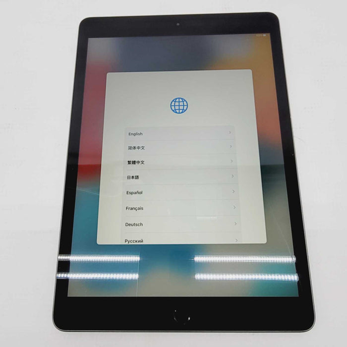 Apple iPad 10.2\\" 8th Gen (Wi-Fi Only) Unknown Storage A2270 READ =