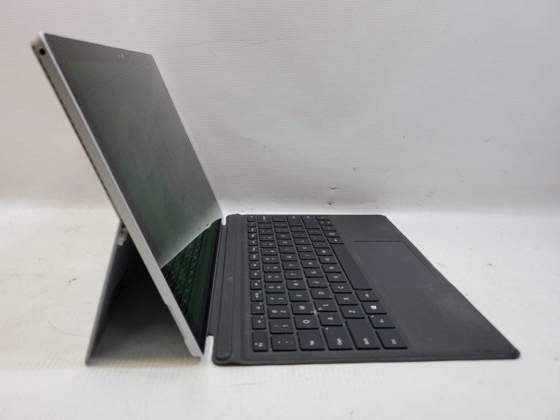 Microsoft Surface Pro 4 Core i5-6300U @ 2.4 GHz 8GB DDR3 250GB SSD [1724] (
