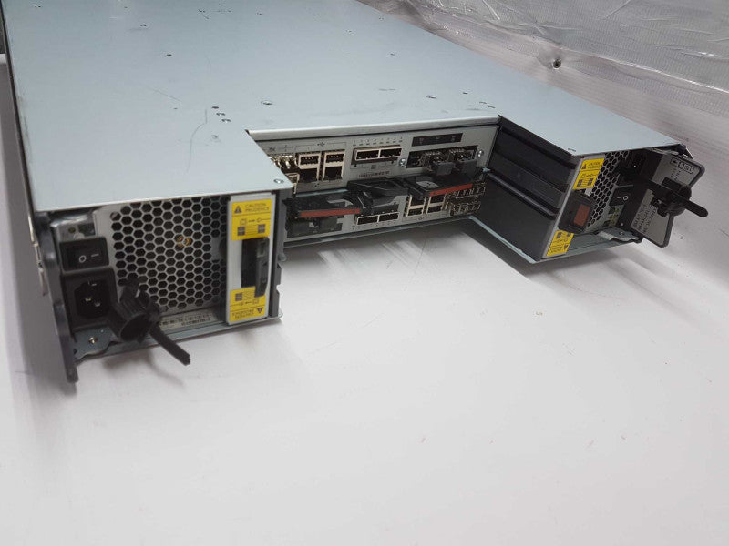 IBM 2076 V7000 Model 324 enclosure / 2x psu / 2x ctrl 00AR157 #