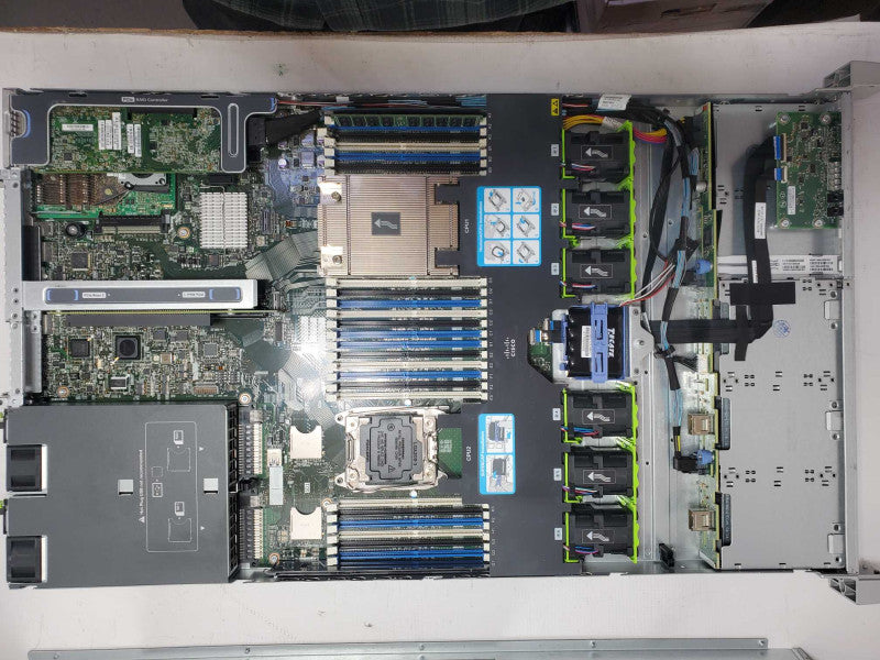 Cisco UCS C220 M4 Server, Xeon E5-2609(v4) 1.7GHz/16GB DDR4, NO HDDs/RAID ~