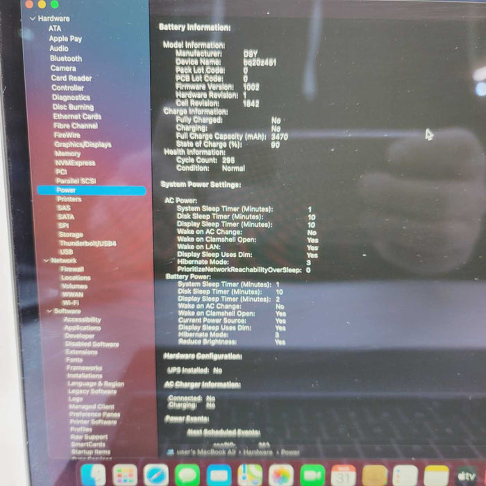 MacBook Air Retina 13-inch 2018 with i5-8210Y CPU 16GB RAM & 250GB Storage =