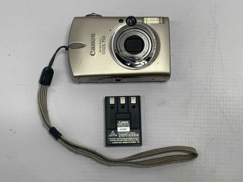 Canon Digital IXUS 750 7.1MP Digital Camera |
