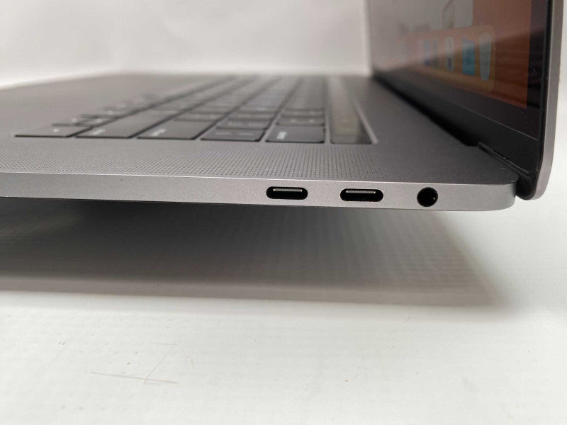MacBook Pro Touchbar 15-inch 2018 with i7-8850H CPU 16GB RAM & 500GB Storage  -